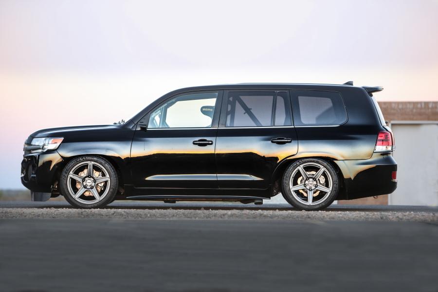  Toyota Land Speed Cruiser (URJ200) 2016 года  (фото 3 из 13)
